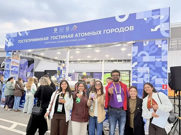 Собрали весь мир в Гостеприимной гостиной атомных городов на Международном фестивале молодежи